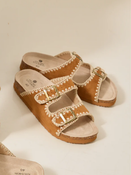 Chelsea Slides (TAN)