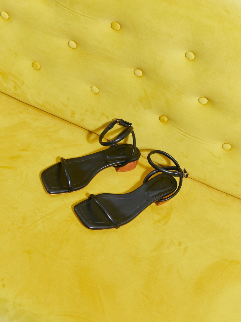 Black Convertible Sandals with detachable straps