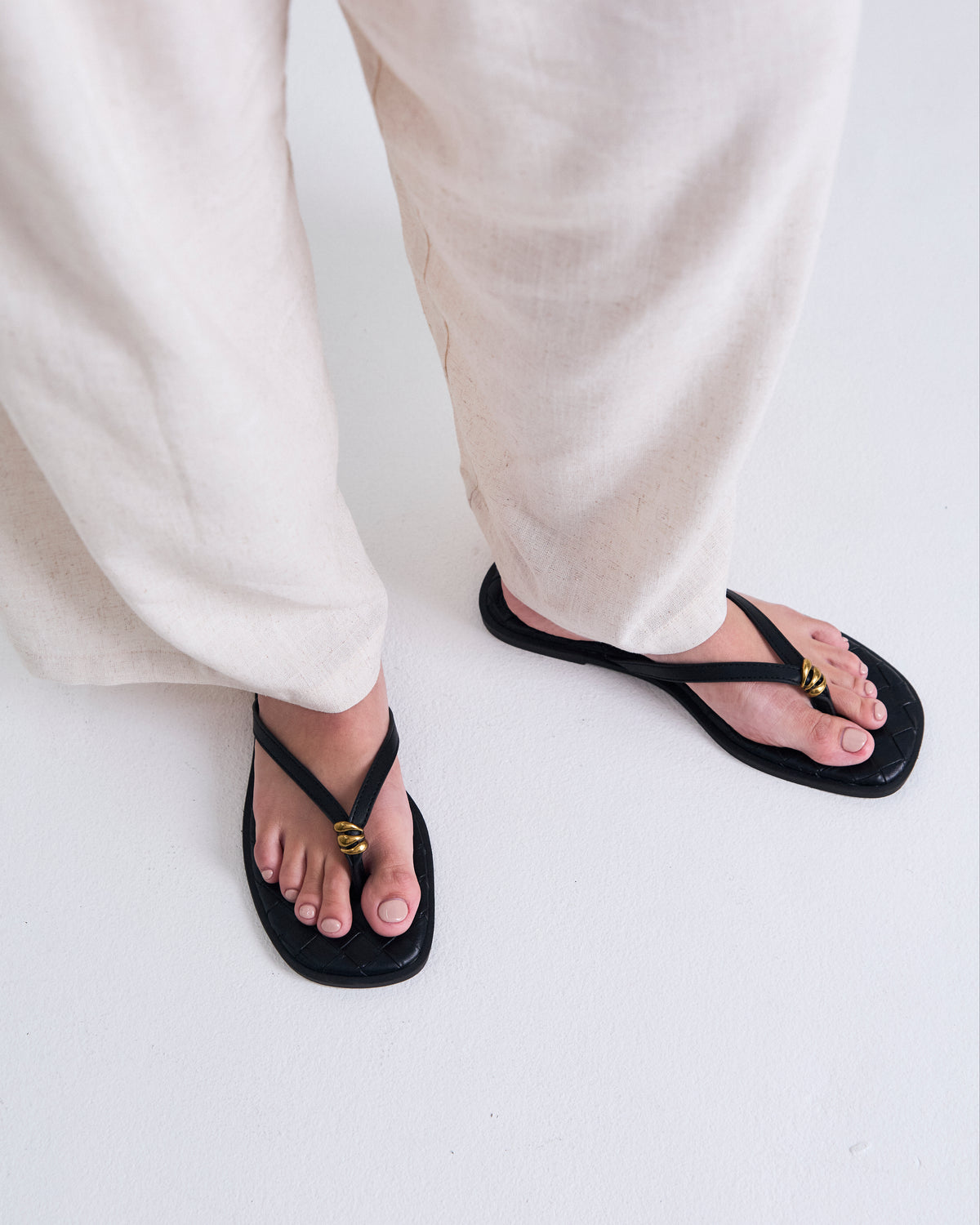 Giselle Woven Sandals (Black)